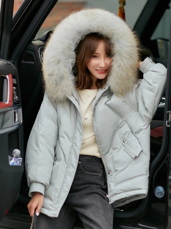 点占2020秋冬季浅蓝色纯色羽绒服