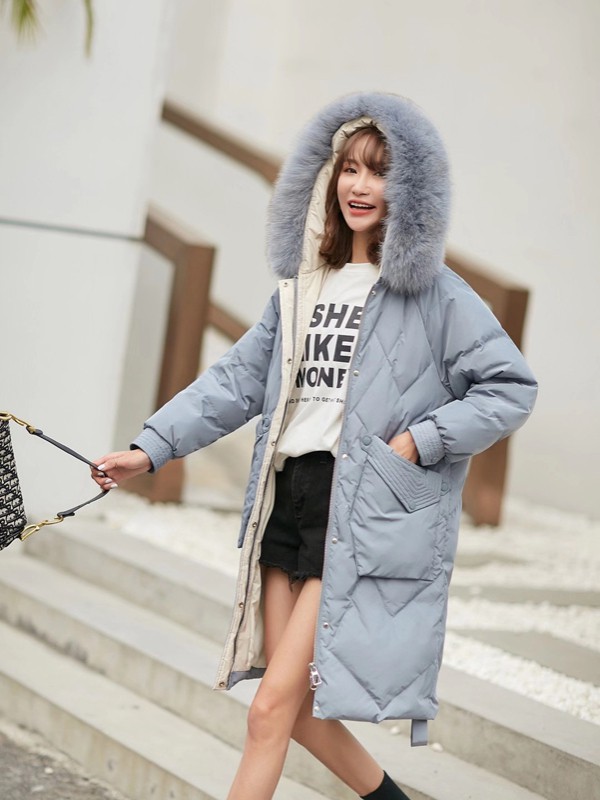 点占2020秋冬季蓝色带毛领羽绒服