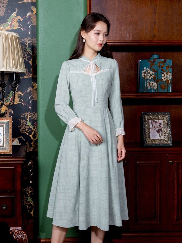 固执女装2020秋冬季蓝色收腰连衣裙