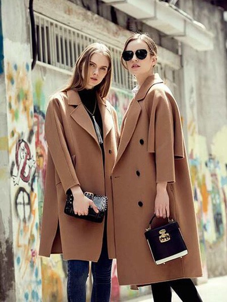 ​聚汇2020秋冬季咖啡色纯色外套