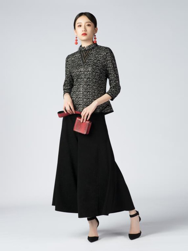 素罗依2020秋冬季黑色格子上衣