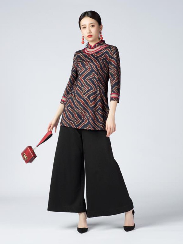 素罗依2020秋冬季藏蓝色撞色上衣