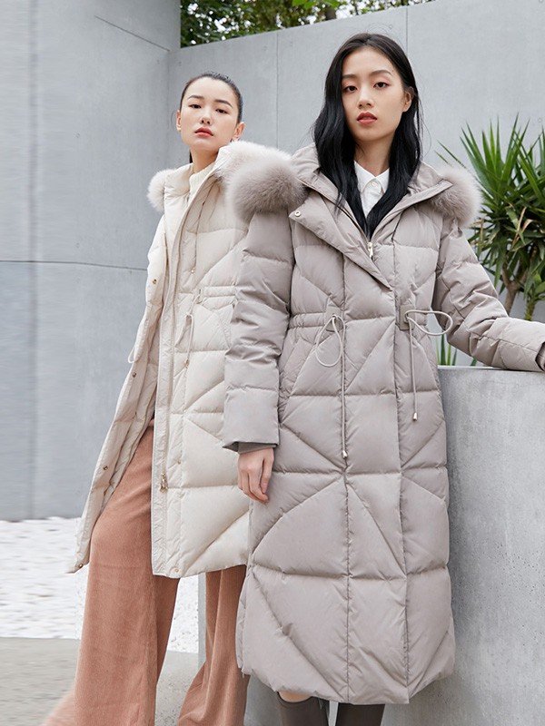 维莎曼2020秋冬季灰色带毛领羽绒服