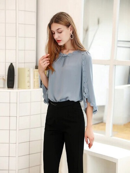 曼秀缤纷2020秋冬季蓝色纯色上衣