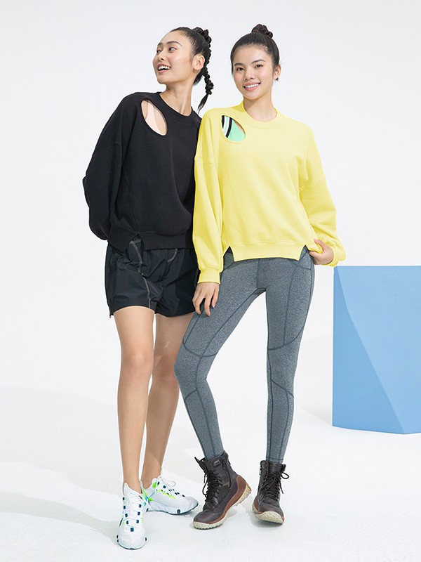 玛娅运动装2020秋冬季黑色破洞上衣