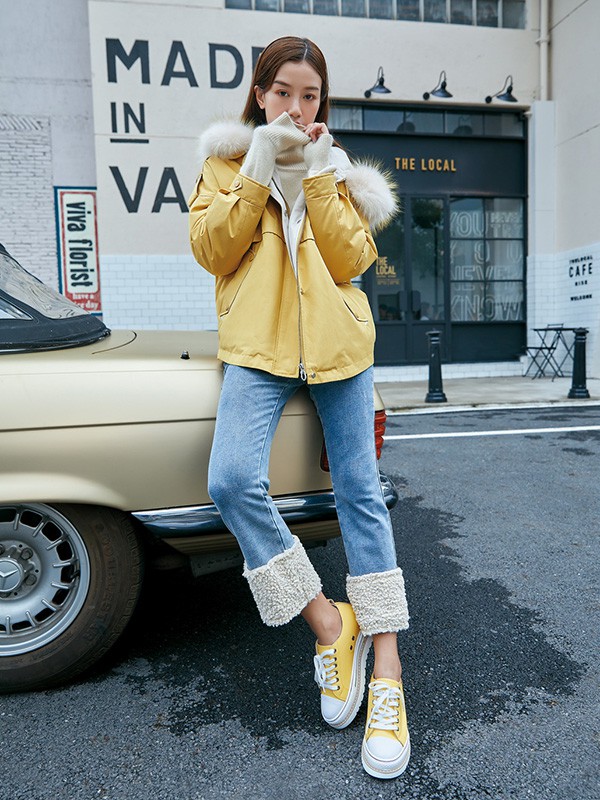 布卡慕尚2020秋冬季黄色连帽羽绒服