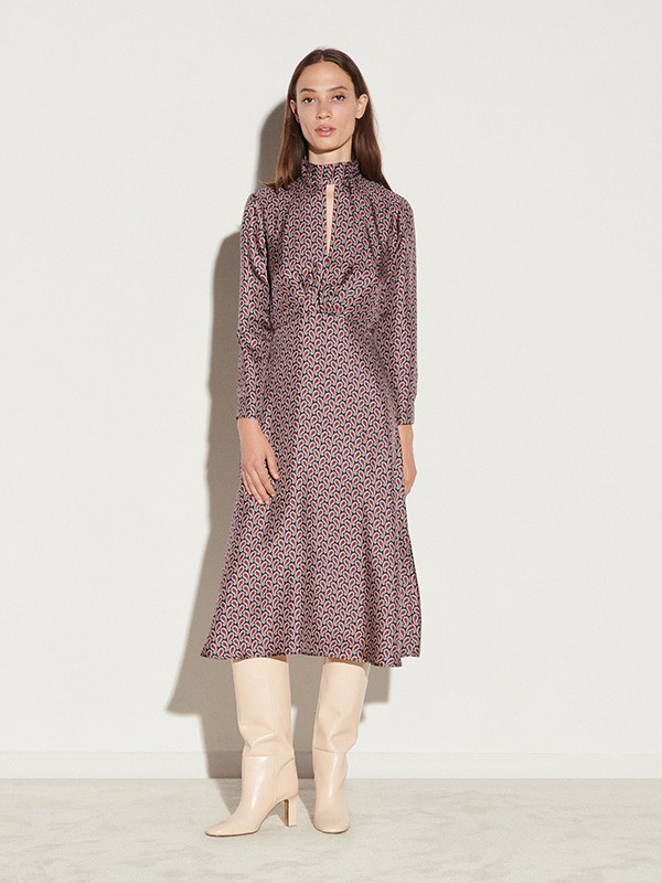 桑德罗休闲装2020秋冬季紫色印花连衣裙