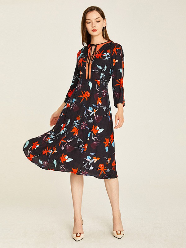 敦奴2020秋冬季黑色印花连衣裙