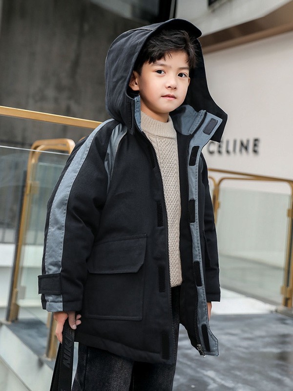 多多家2020秋冬季黑色连帽羽绒服