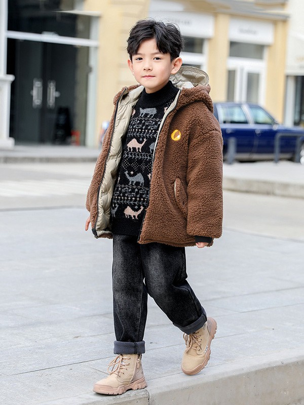 多多家2020秋冬季咖啡色连帽外套