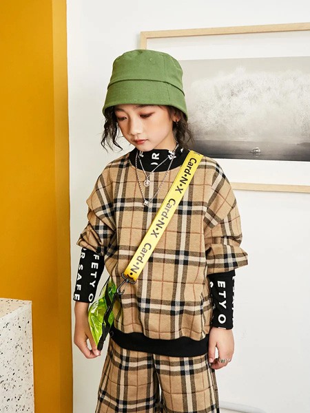 麦哈·派2020秋冬季卡其色格子套装