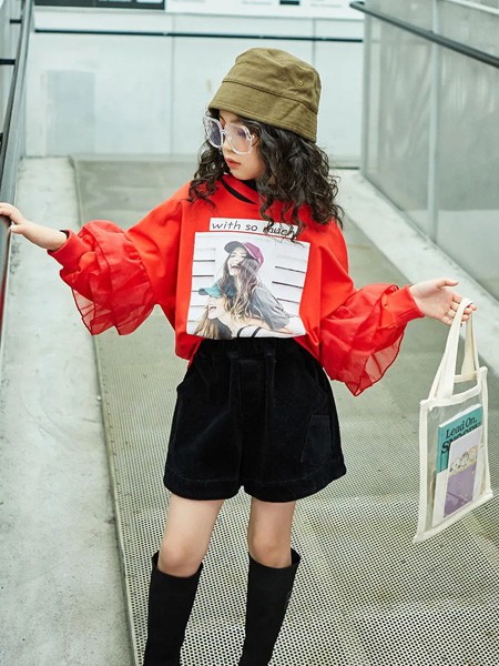 麦哈·派2020秋冬季红色印花上衣