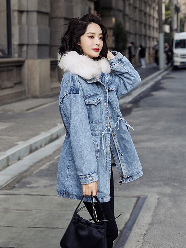 热嘉2020秋冬季蓝色带毛领外套