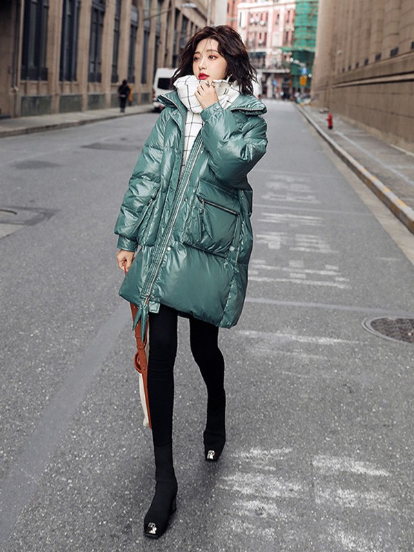 热嘉2020秋冬季绿色宽松羽绒服