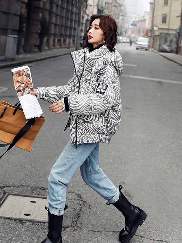 热嘉2020秋冬季灰色连帽羽绒服