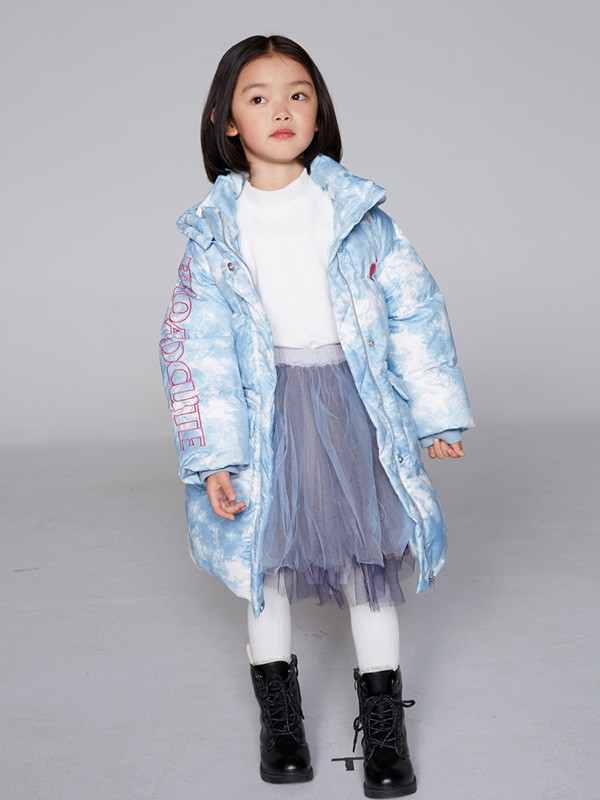 broadcute2020秋冬季蓝色印花羽绒服