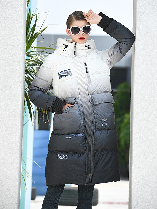 例格2020秋冬季拼色渐变羽绒服