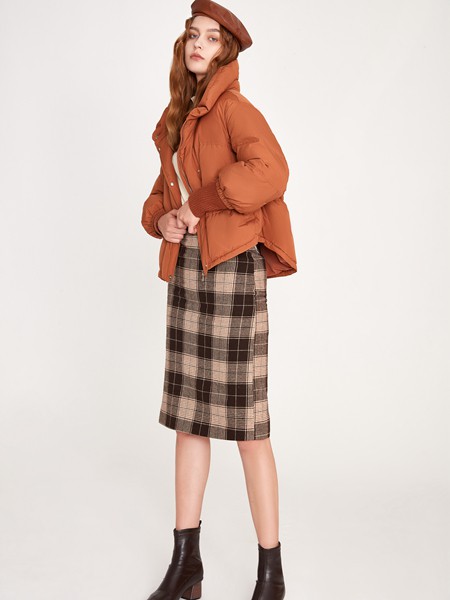 丽芮2020秋冬季卡其色宽松羽绒服