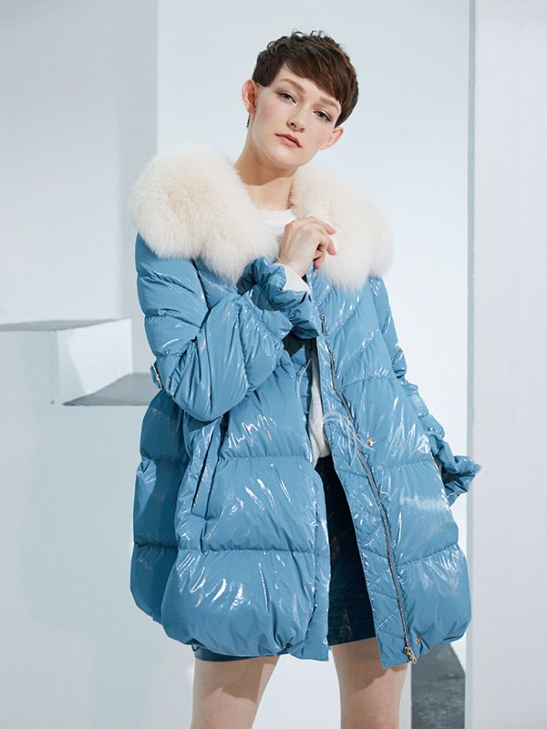 美言女装2020秋冬季蓝色带毛领羽绒服