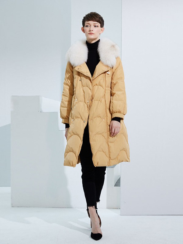 美言女装2020秋冬季黄色带毛领羽绒服