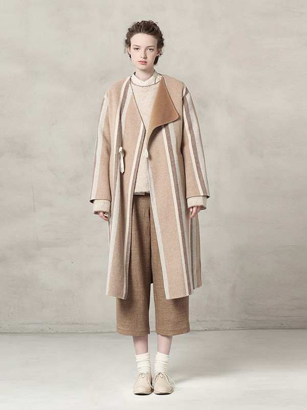 茶愫女装2020秋冬季卡其色撞色外套