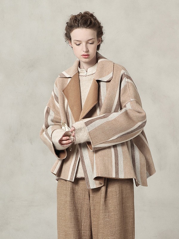 茶愫女装2020秋冬季卡其色撞色外套