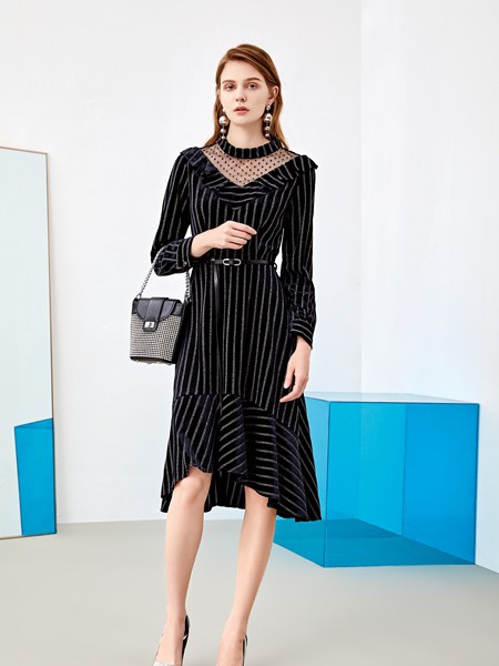 简约风情2020秋冬装女装