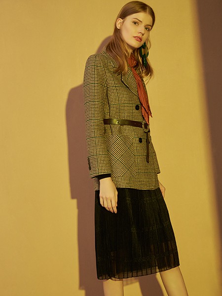 奥伦提女装2021春夏季军绿色大衣