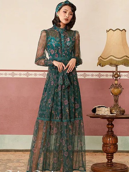 电影时装2020绿色印花连衣裙