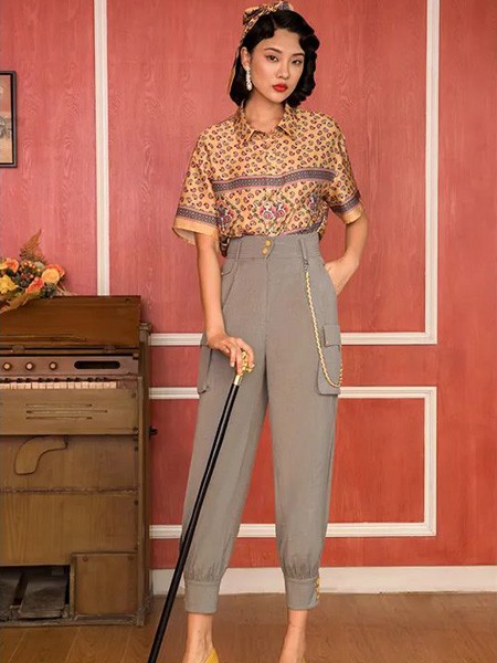 电影时装2020黄色印花上衣