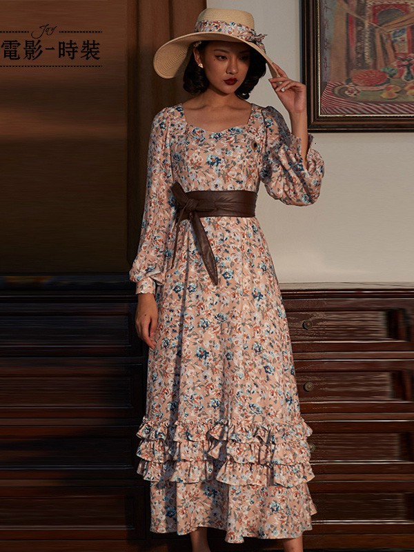 电影时装2020杏色碎花连衣裙
