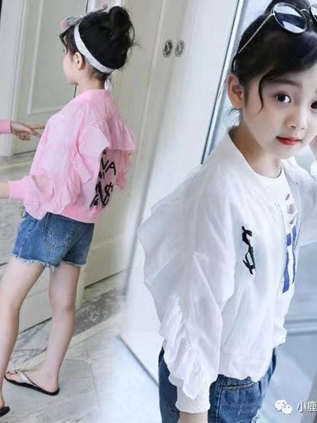 小鹿巴笛童装