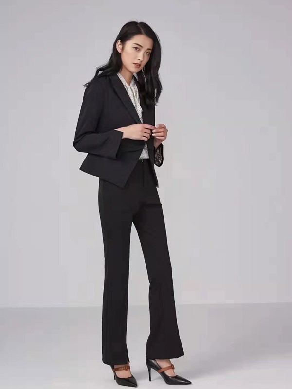 依倍姿2019秋冬装女装