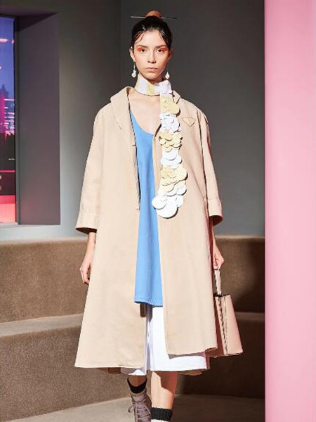 普拉达2020春夏装休闲装