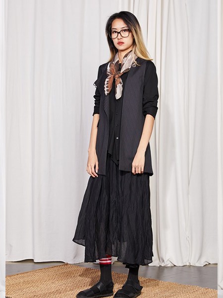 芮玛2020新款女装