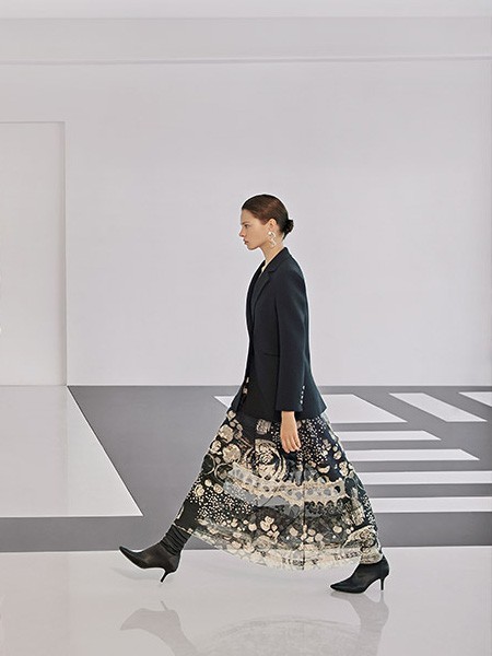 影儿时尚集团2020新款女装