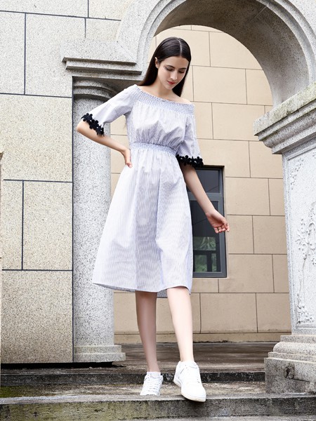 她之曲2020新款女装