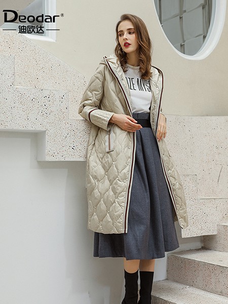 迪欧达羽绒服
