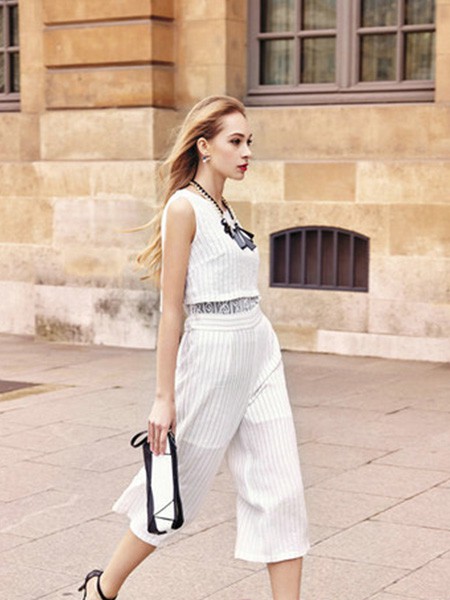 茵佳妮春夏装女装