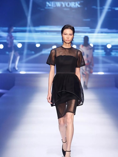 韩菲斯2020春夏装女装