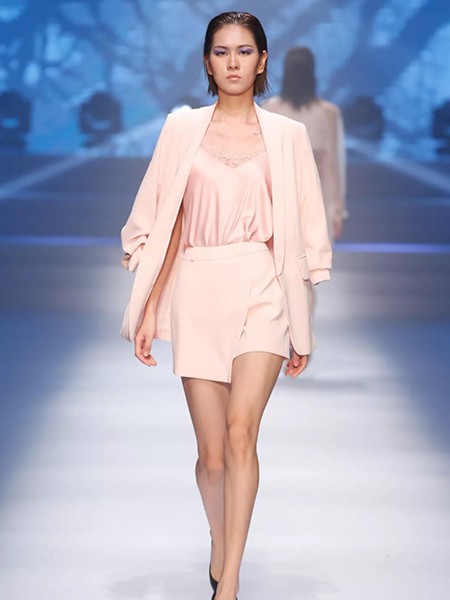 韩菲斯2020春夏装女装