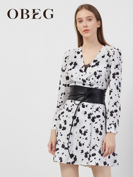 欧碧倩2020春夏装女装