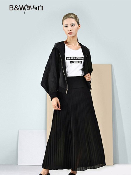 黑与白女装