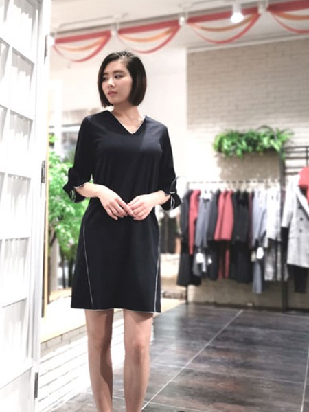 埃迪拉2020春夏装女装