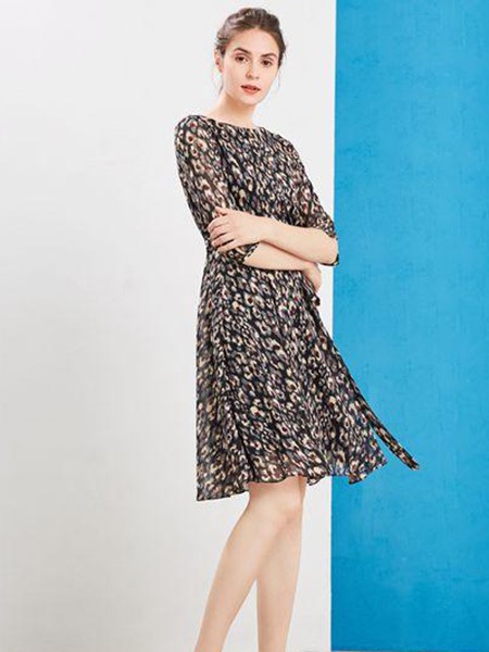 经典故事2020新款女装