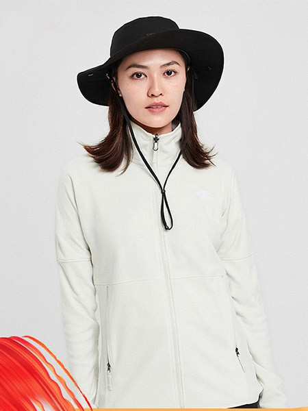 三夫户外运动装