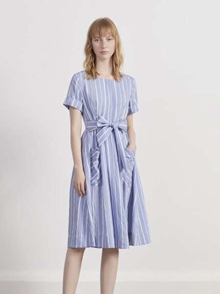 英吉兰依2020春夏装女装