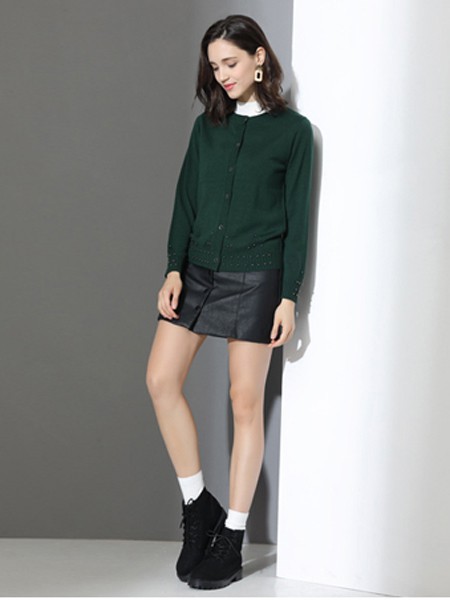 雅意娜菲2020春夏装女装