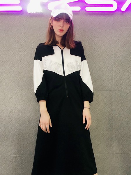 艾卓拉2020春夏季黑色拼接外套