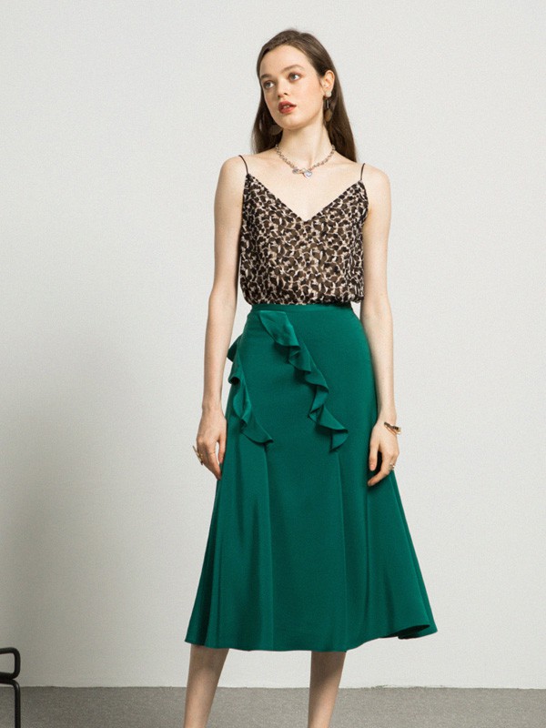 相对纶2020春夏季墨绿色荷叶边半身裙